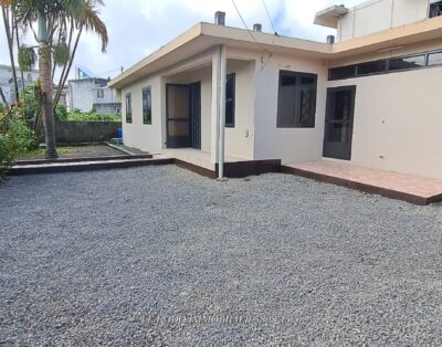 House For rent at Curepipe, located near Intermart
