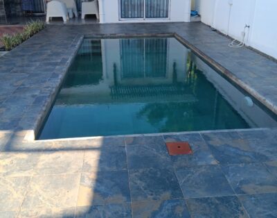 For Rent spacious single-storey villa located in Roche Noire.