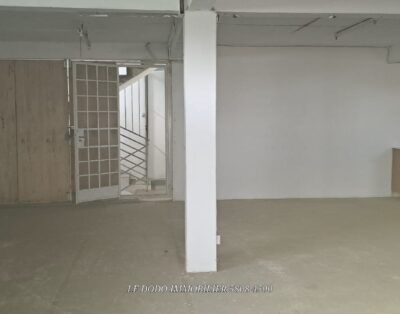 A warehouse of 1,500 sq. ft. available for rent,